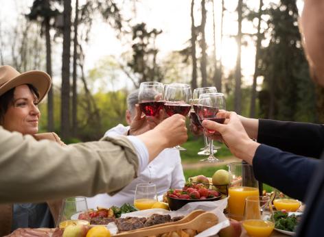 Avviso pubblico per la concessione di contributi per la promozione e la conoscenza degli itinerari turistici enogastronomici sul territorio regionale. Anni 2026-2027 