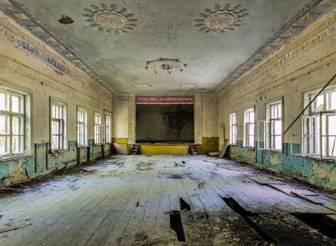 spazi dismessi - siano essi edifici abbandonati o spazi aperti in disuso o sottoutilizzati - rappresenta una sfi