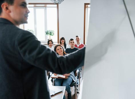 Avviso di contributi regionali per la frequenza di corsi finalizzati all'acquisizione di qualifiche e brevetti per ambiti  professionali legati alla sicurezza e all'area socio assistenziale.