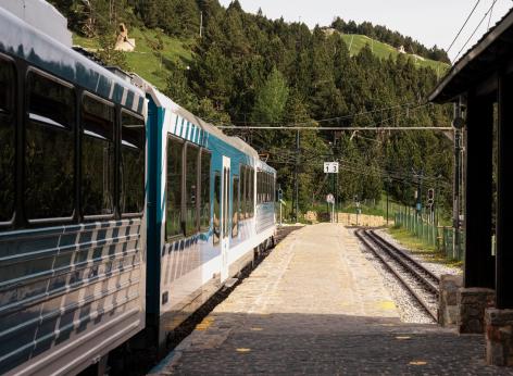 Finanziamenti agli Enti Locali per interventi finalizzati a conseguire miglioramenti qualitativi e di attrattività delle stazioni  ferroviarie in territorio regionale interessate da una frequentazione inferiore a 500 viaggiatori/giorno.